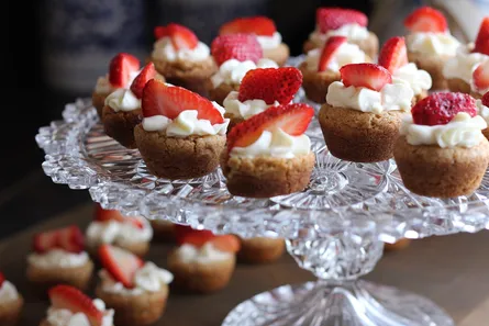 Strawberry shortcake in a row