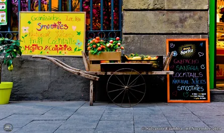 Smoothie shop sign