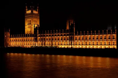 Big ben lit up