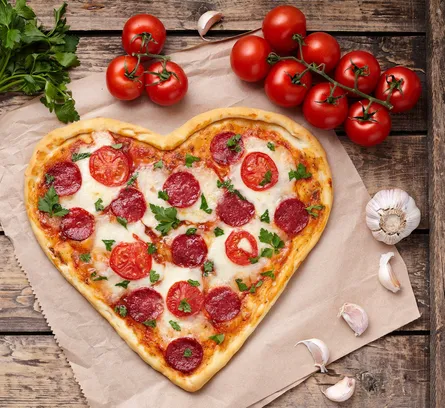 Pizza heart 682 505